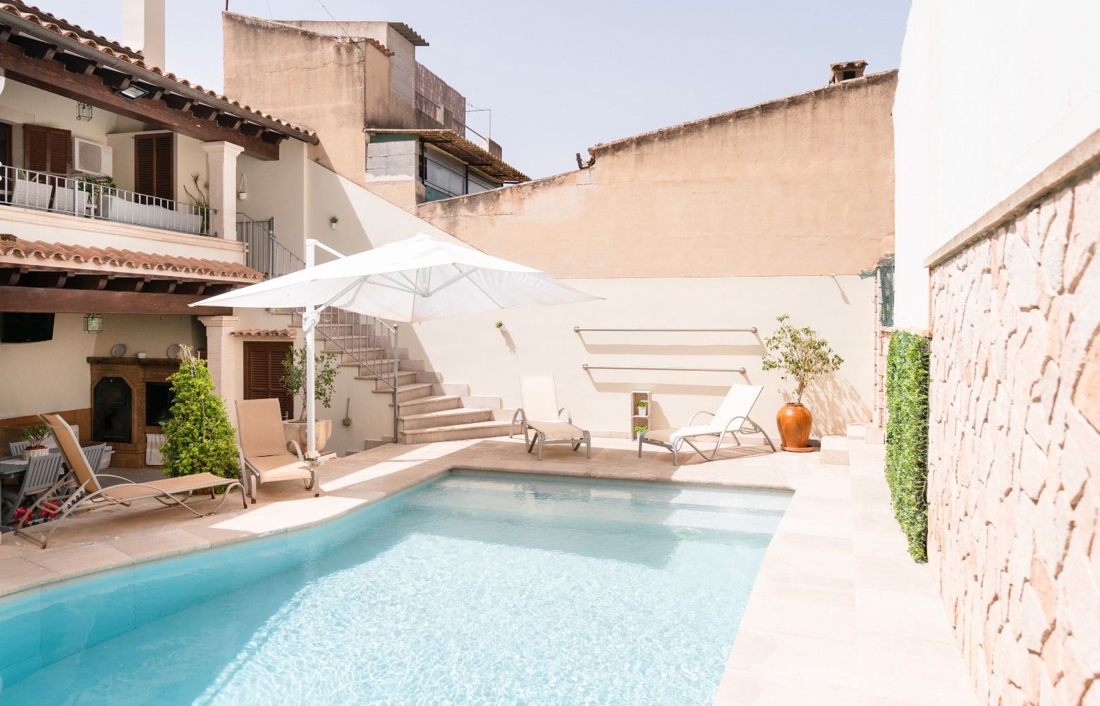 Piscina de Casa adosada en venda en Porreres amb Aire condicionat i Piscina