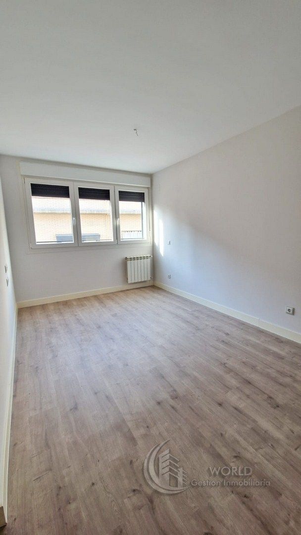 Bedroom of Flat to rent in  Madrid Capital  with Air Conditioner, Heating and Storage room