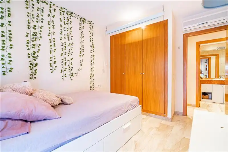 Habitación de Piso en venta en  Palma de Mallorca con Aire acondicionado, Terraza y Piscina comunitaria