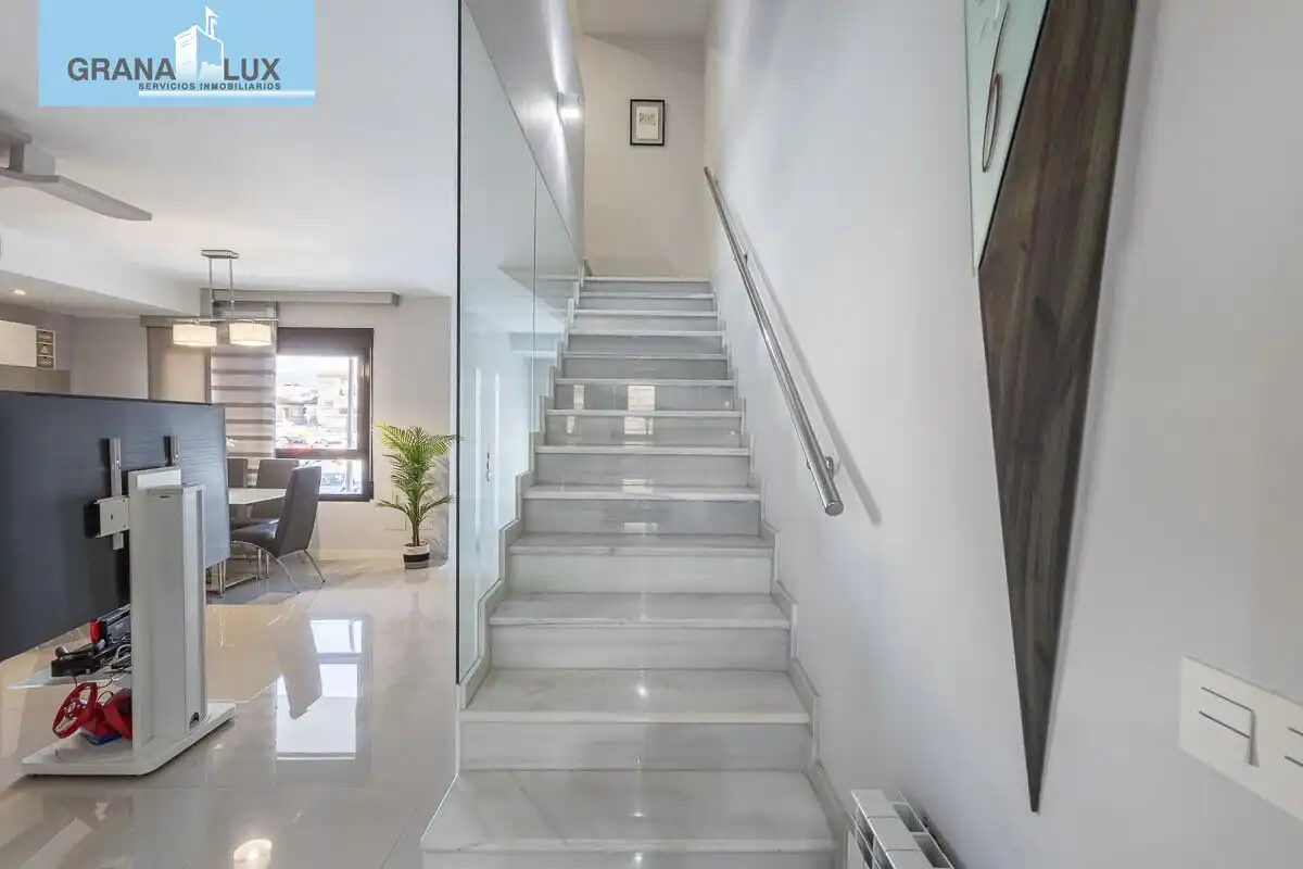 Houses for sale in Granada  with Air Conditioner, Heating and Terrace