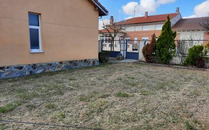 Jardí de Casa adosada en venda en Montejo de Arévalo amb Terrassa