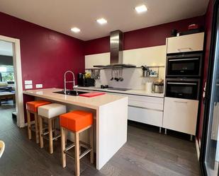 Kitchen of Single-family semi-detached for sale in Castelldefels  with Air Conditioner, Heating and Private garden