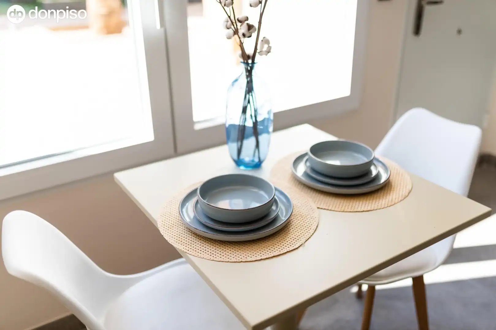 Comedor de Estudio en venta en Granada con Aire acondicionado, Calefacción y Amueblado
