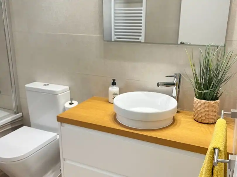 Bany de Casa o xalet en venda en Cuarte de Huerva amb Aire condicionat, Terrassa i Piscina