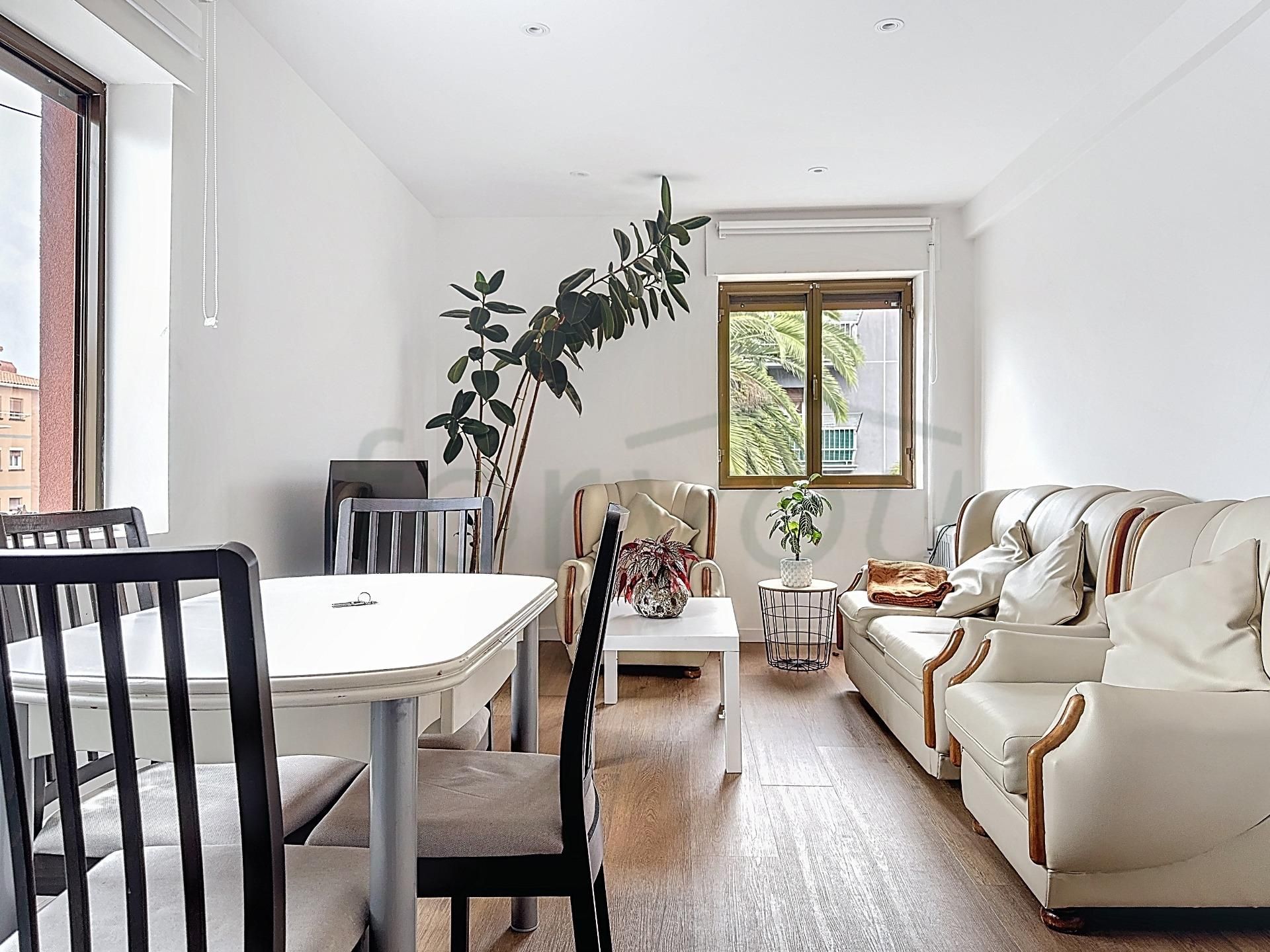Living room of Flat for sale in Donostia - San Sebastián 