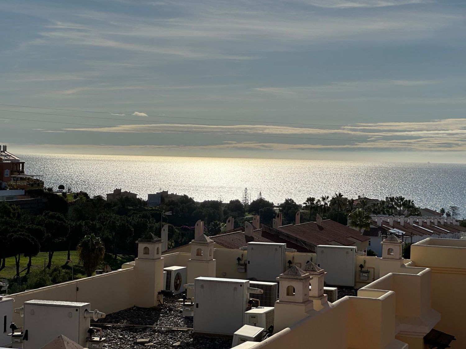 Vista exterior de Estudi en venda en Rincón de la Victoria amb Aire condicionat, Jardí privat i Terrassa