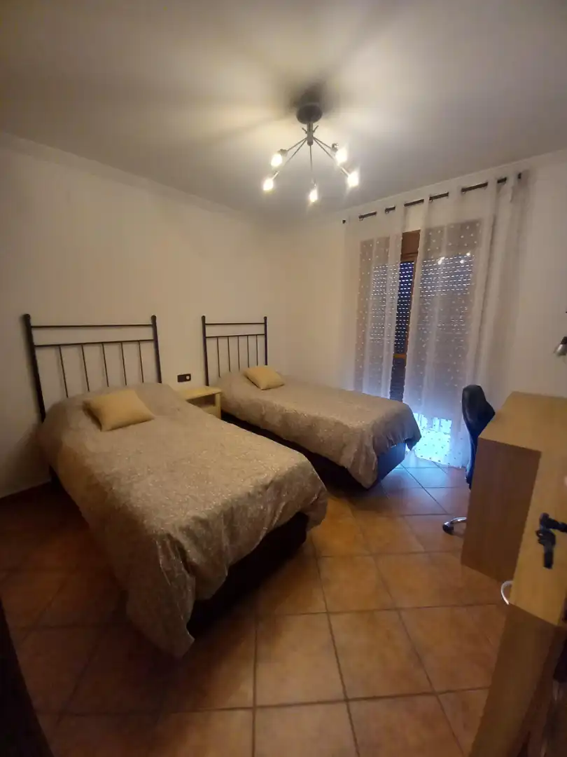 Dormitori de Casa o xalet en venda en Dos Hermanas amb Aire condicionat, Terrassa i Traster