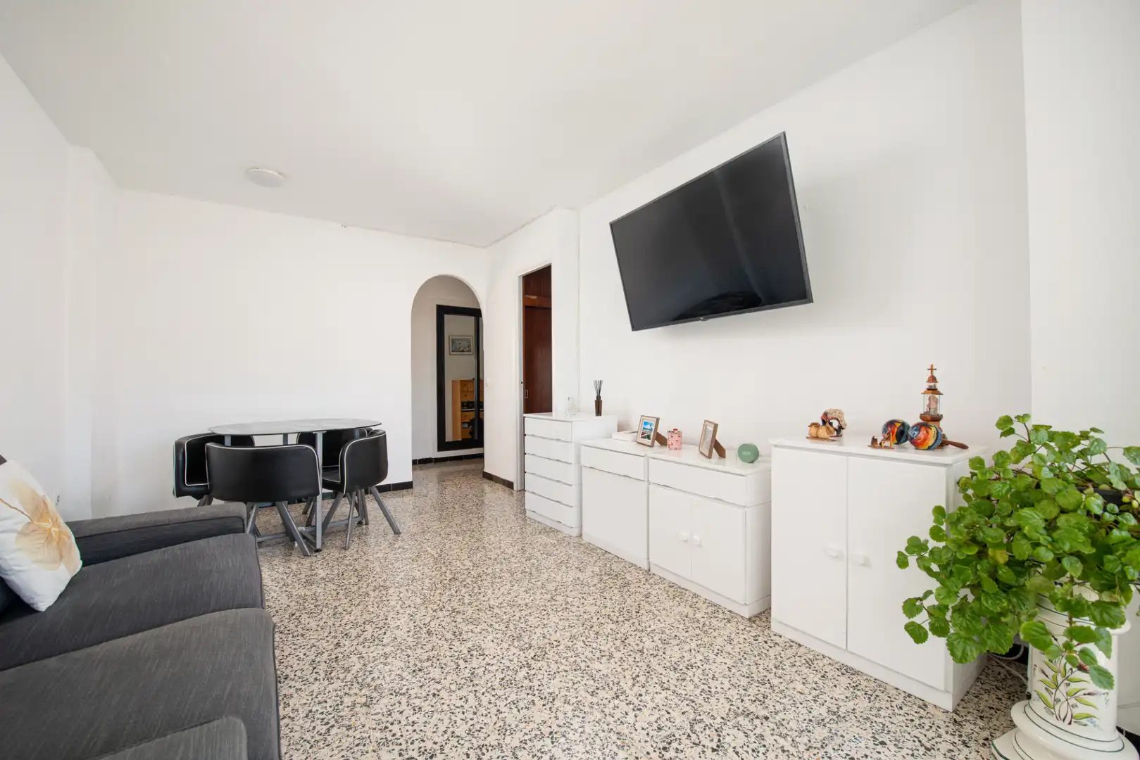 Living room of Flat for sale in  Palma de Mallorca  with Furnished