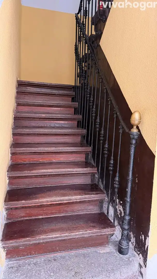 Flat for sale in Madrid  with Air Conditioner, Heating and Furnished