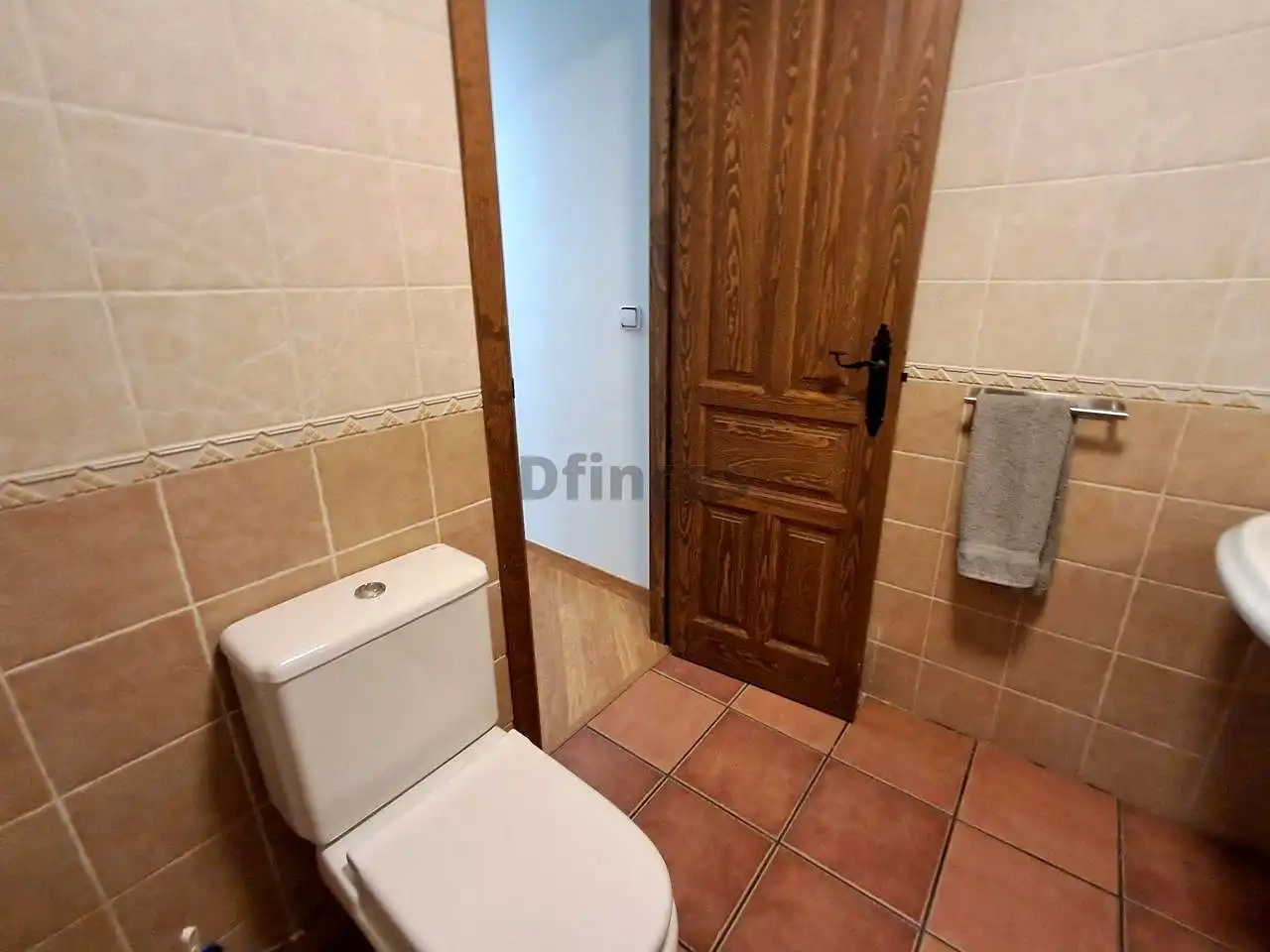 Baño de Piso en venta en Mora de Rubielos con Calefacción y Amueblado