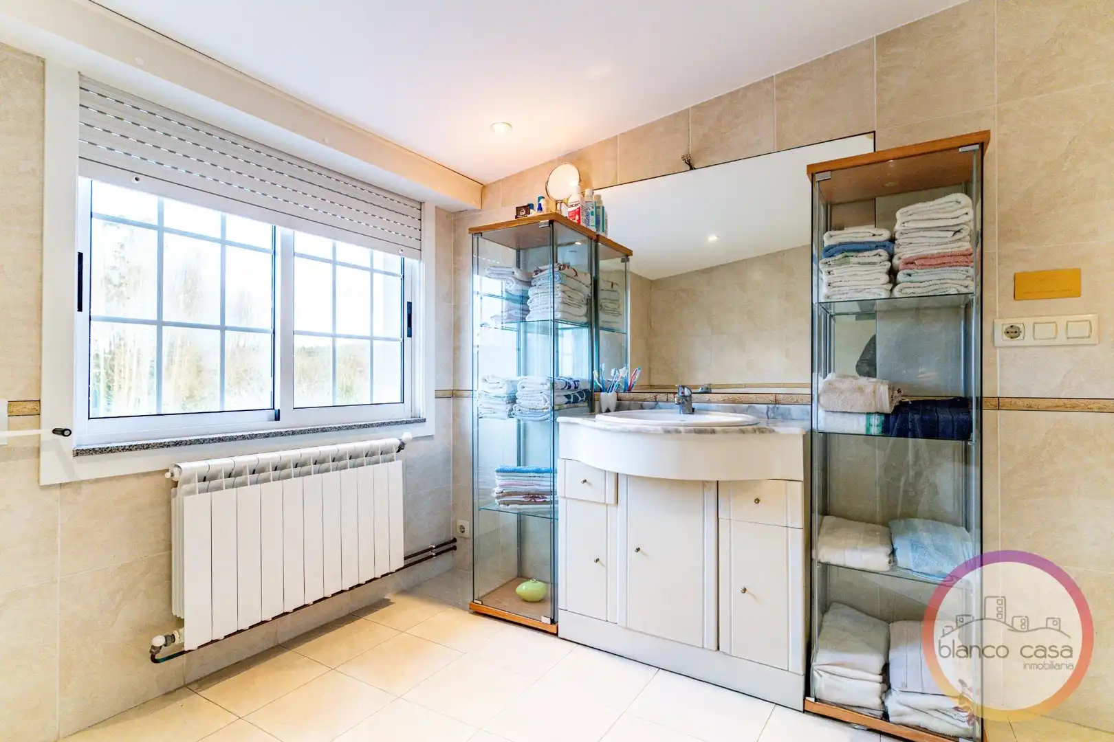 Baño de Casa o chalet en venta en Carballo con Calefacción, Jardín privado y Trastero