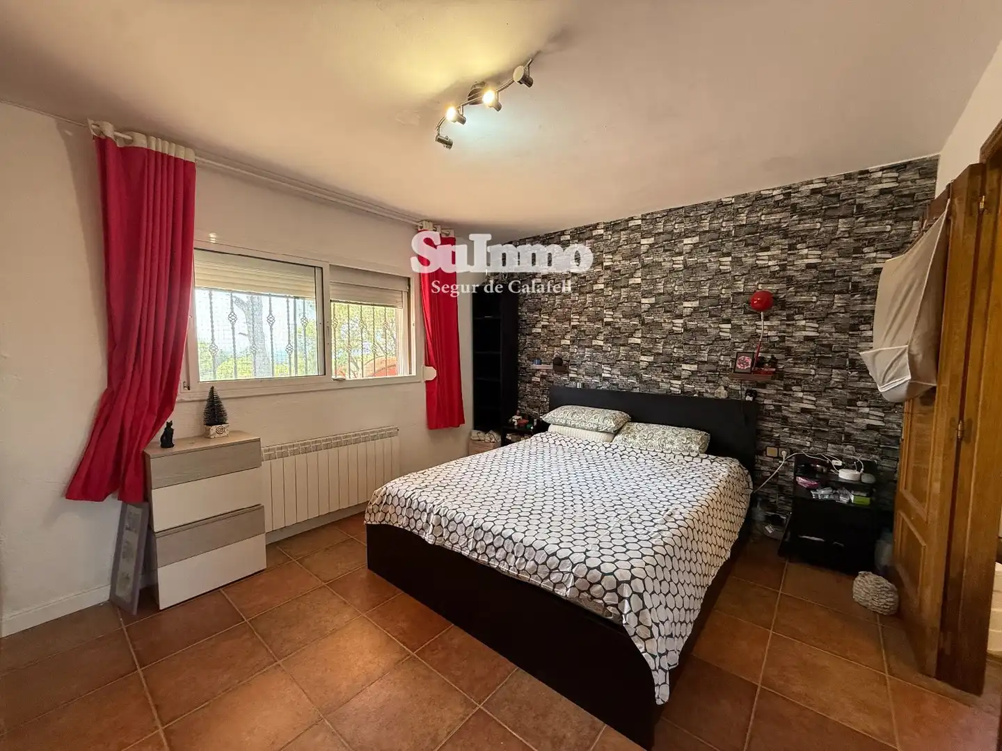 Houses for sale in Gessami, Valldemar - Montmar
