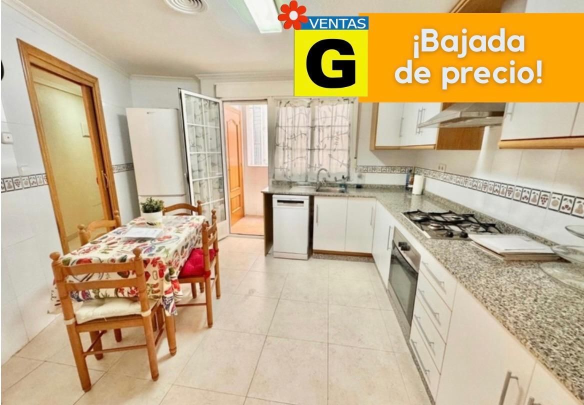 Cuina de Pis en venda en Orihuela amb Jardí privat, Terrassa i Balcó