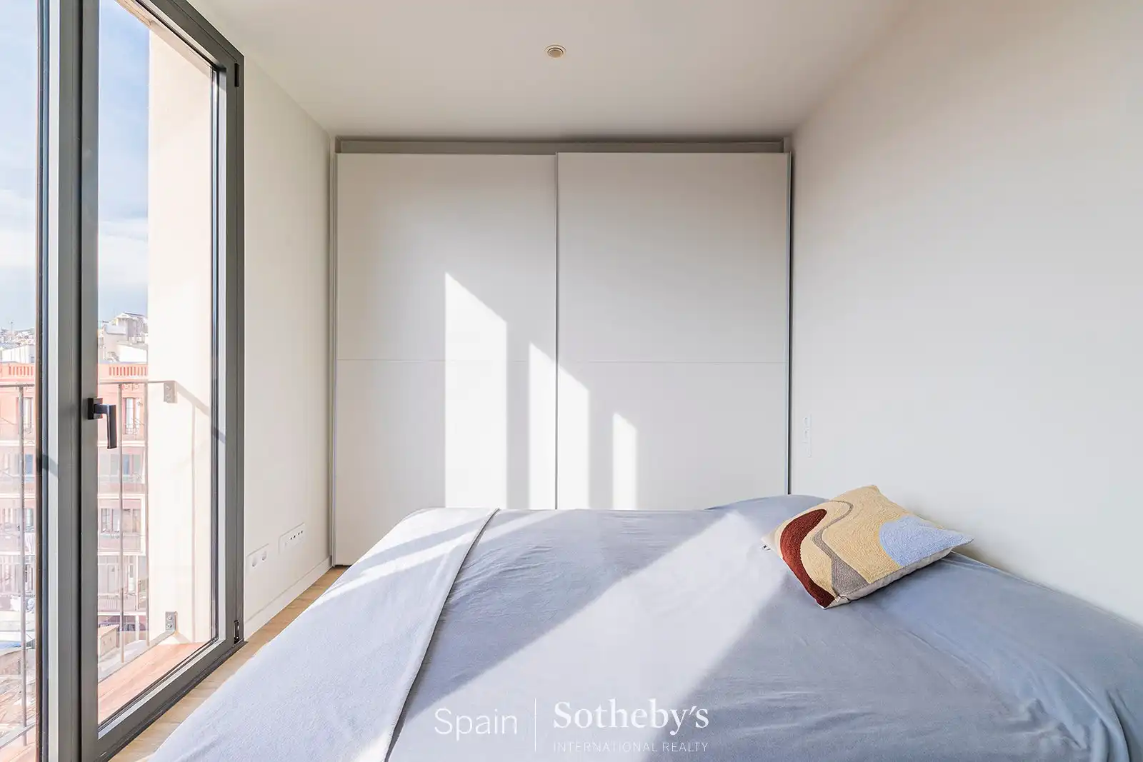 Duplex con ascensore in vendita a Gran Via de les Corts Catalanes, imagen 17