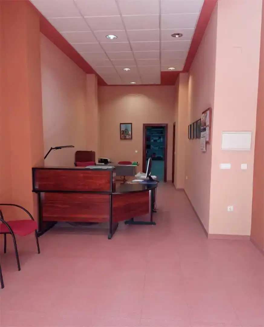 Nau industrial en venda en Linares