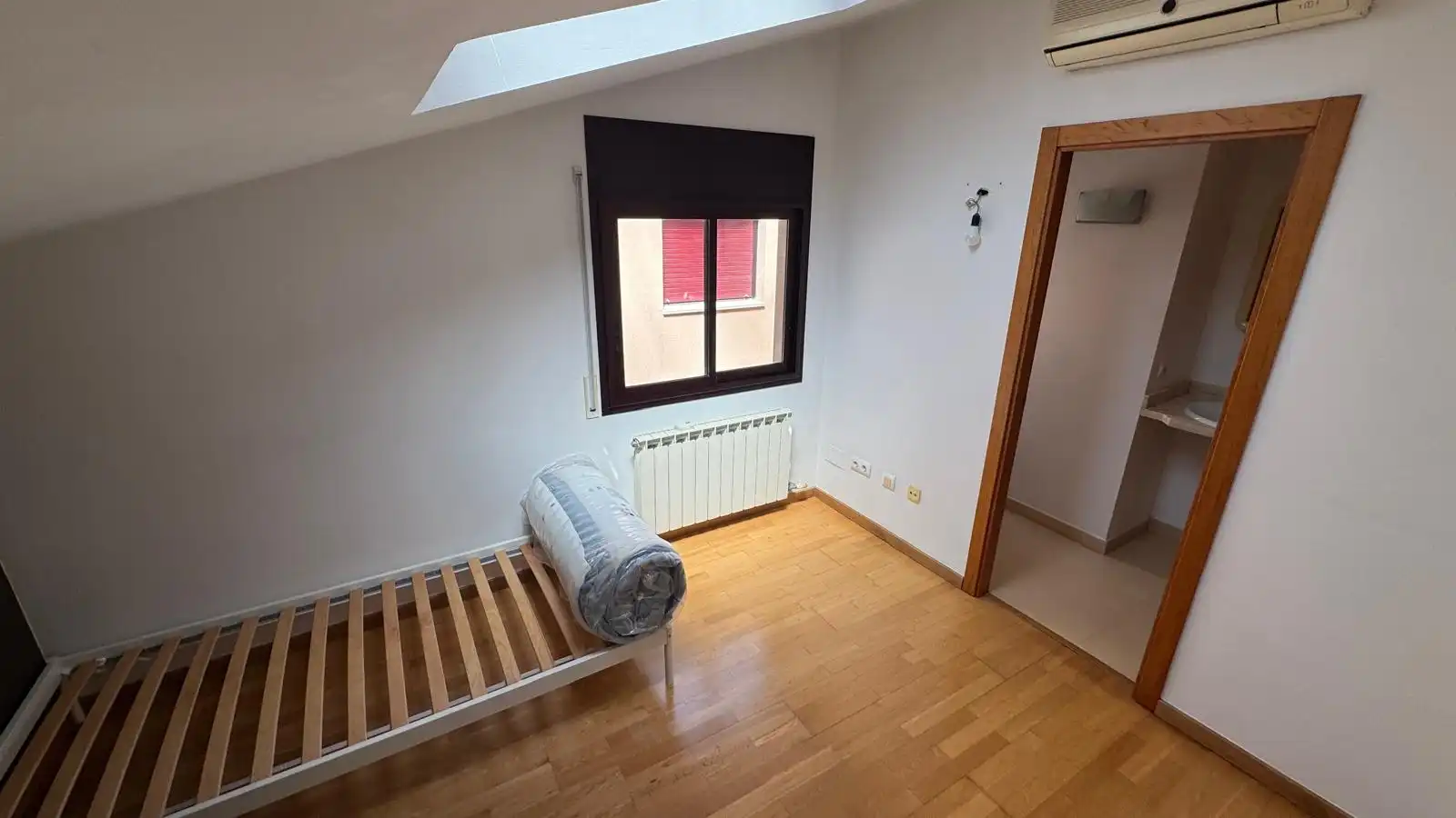 Dúplex de alquiler en Carrer Joaquim Botet i Sisó, 28, Montilivi