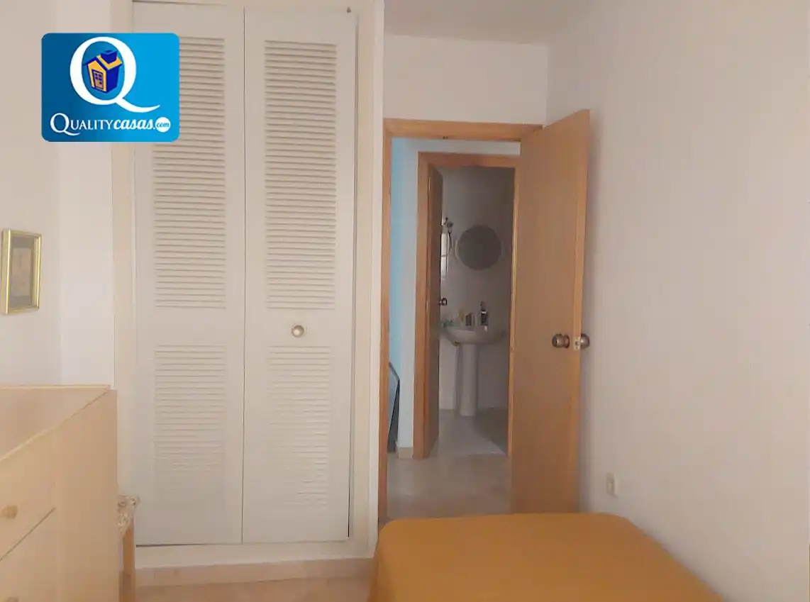 Dormitori de Apartament en venda en El Campello amb Terrassa i Piscina comunitària