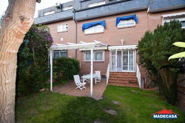Casa adosada en Venta en Calle María Benítez en Norte