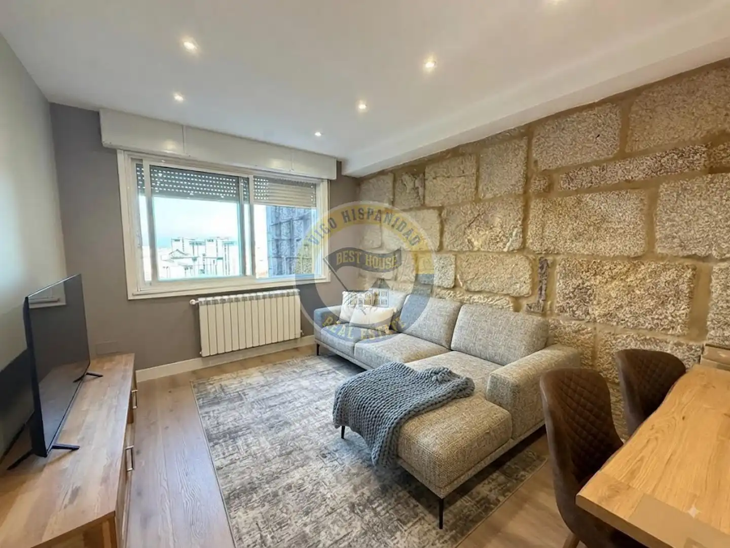 Sala de estar de Piso de alquiler en Vigo  con Calefacción, Parquet y Amueblado