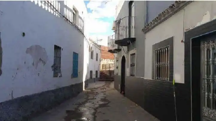 Vista exterior de Residencial en venta en Linares