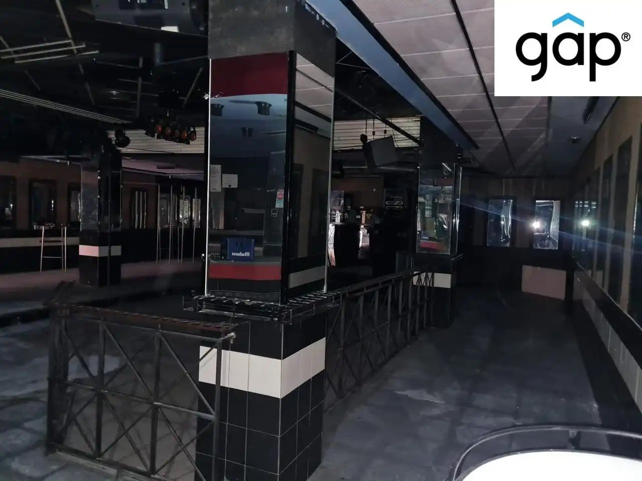 Local en venta en San Lorenzo de la Parrilla con Aire acondicionado y Amueblado