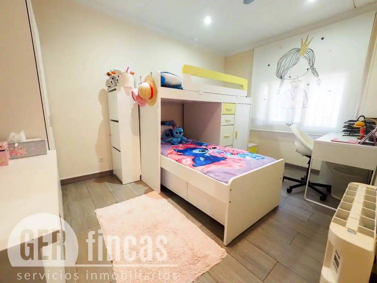 Habitación de Casa o chalet en venta en Terrassa con Aire acondicionado, Calefacción y Jardín privado