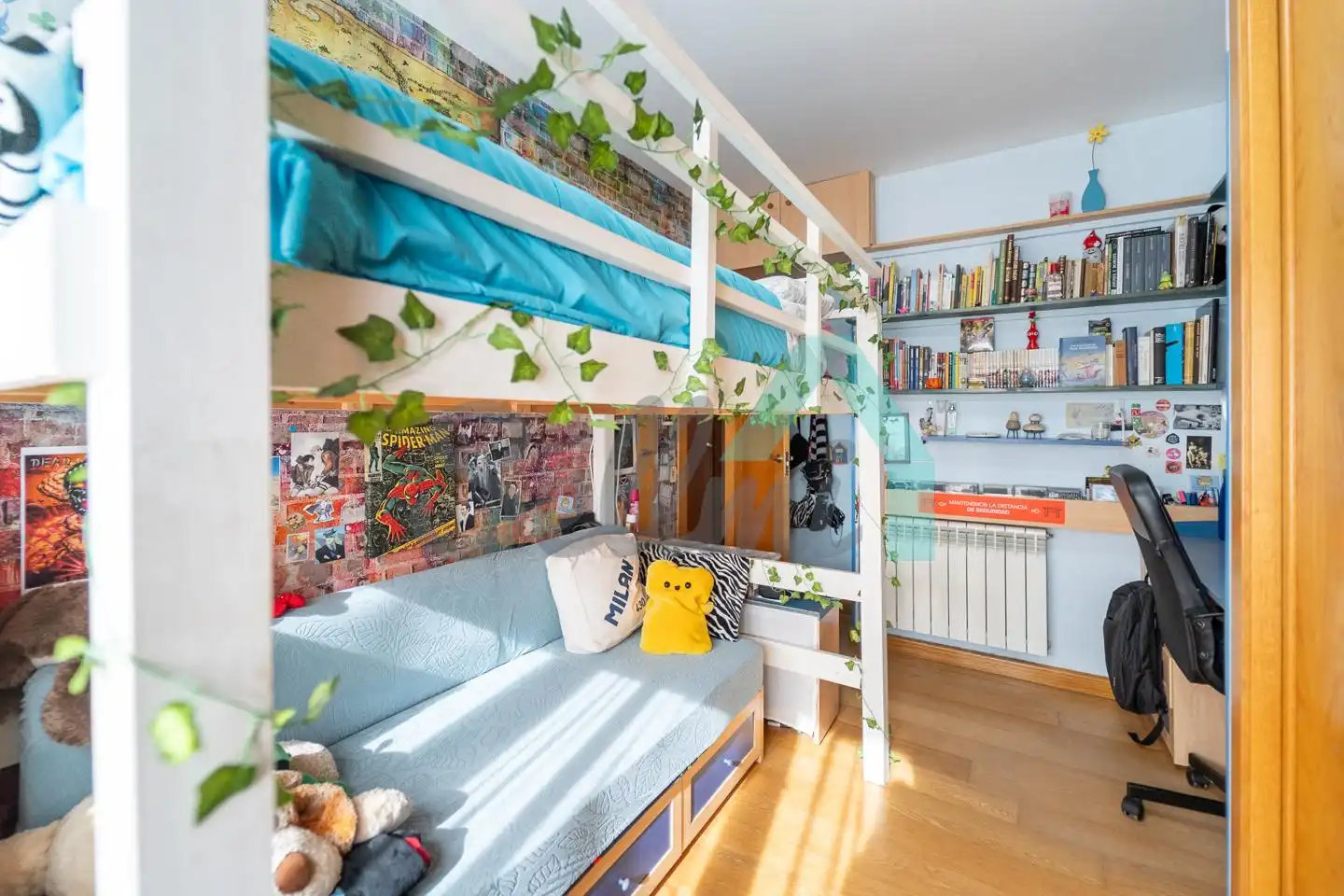 Habitación de Ático en venta en Oviedo  con Calefacción, Parquet y Terraza