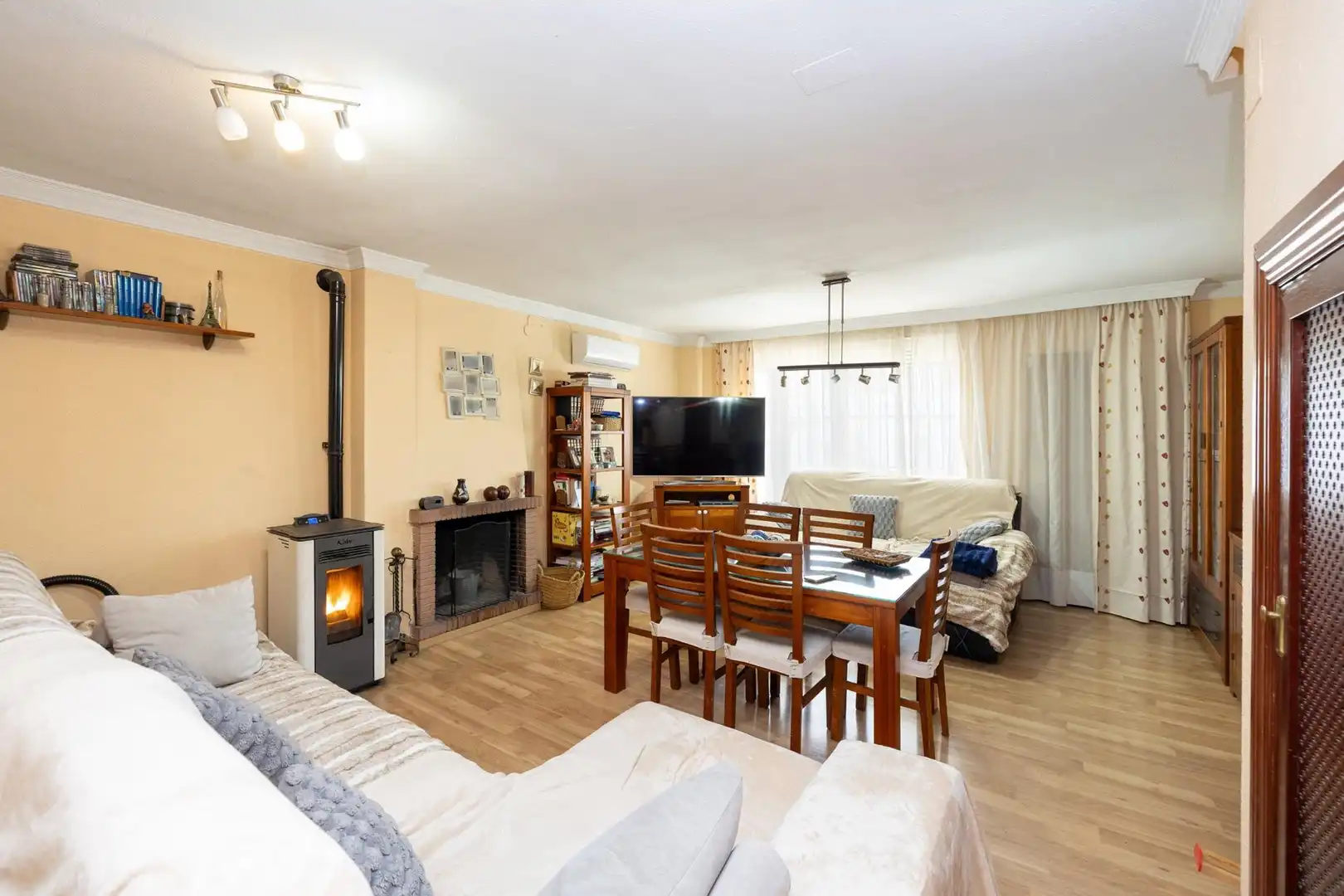 Maison jumelée avec terrasse à vendre à Calle MIMBRES UR.MONTELUZ 329, imagen 11
