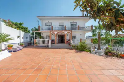 Vista exterior de Casa o chalet en venta en Torremolinos con Aire acondicionado, Calefacción y Jardín privado
