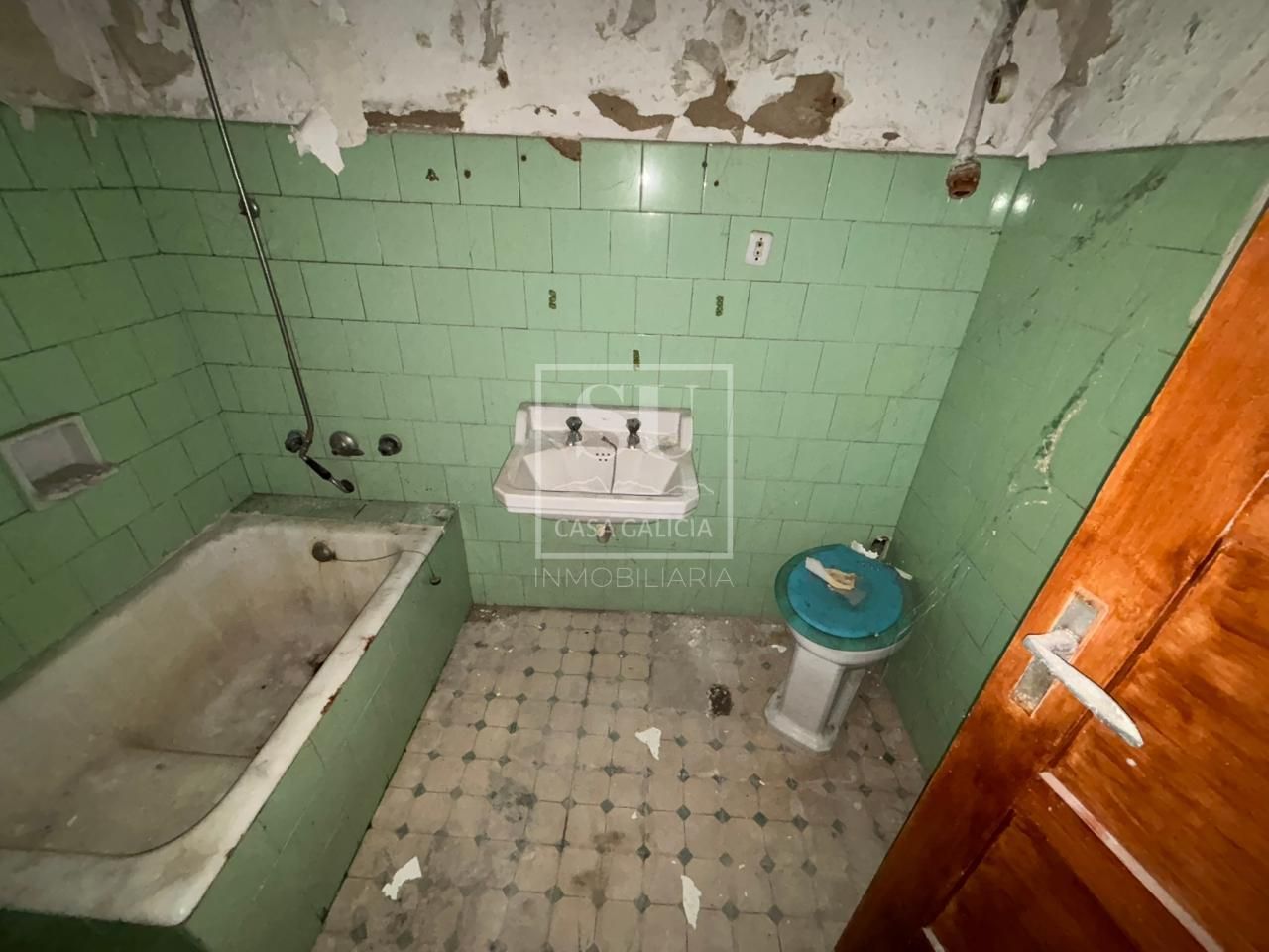 Bathroom of Flat for sale in Baiona  with Heating and Terrace