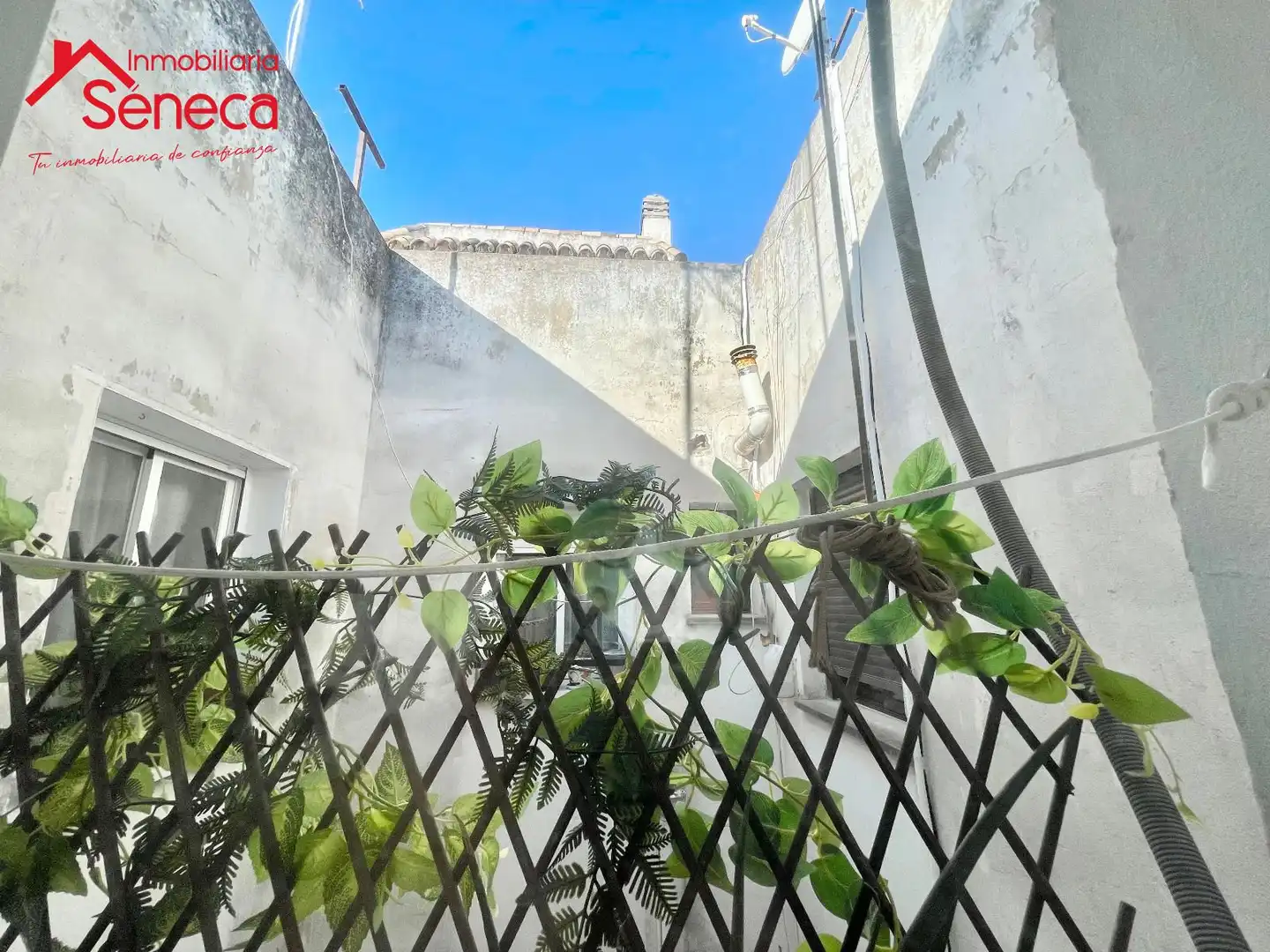 Exterior view of Flat for sale in Córdoba  with Heating, Storage room and Furnished