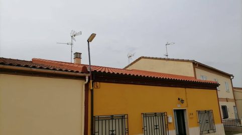 Foto 2 von Einfamilien-Reihenhaus zum Verkauf in Calle Camino Estación, 5, Sancti-Spíritus (Salamanca), Salamanca