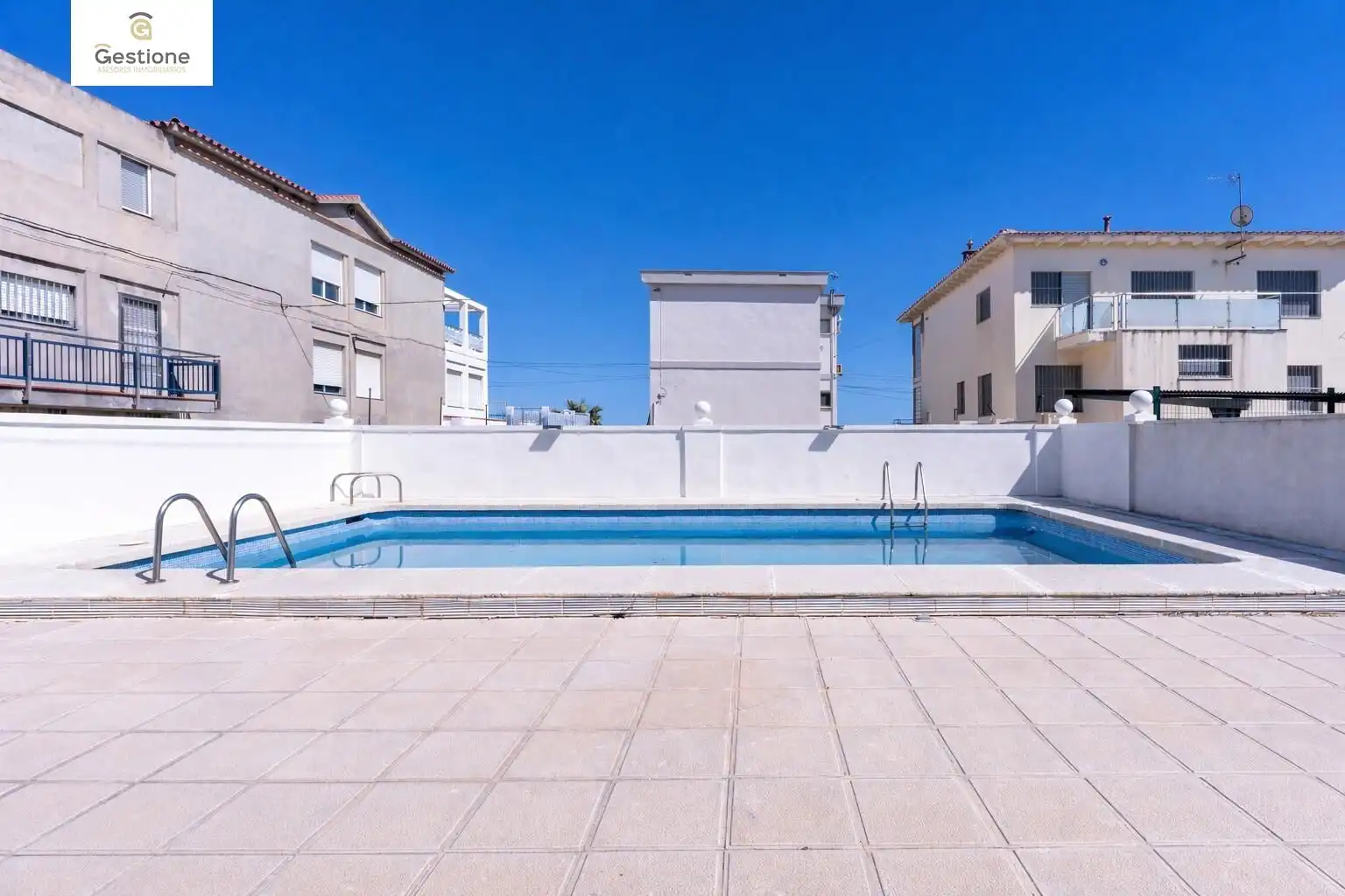 Piscina de Casa o xalet en venda en Almazora / Almassora amb Aire condicionat, Terrassa i Traster