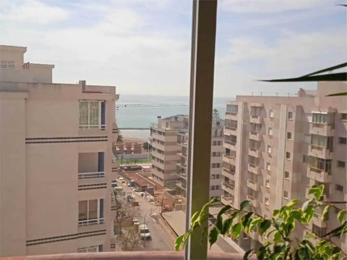 Vista exterior de Apartament en venda en Benicasim / Benicàssim amb Aire condicionat, Piscina i Balcó