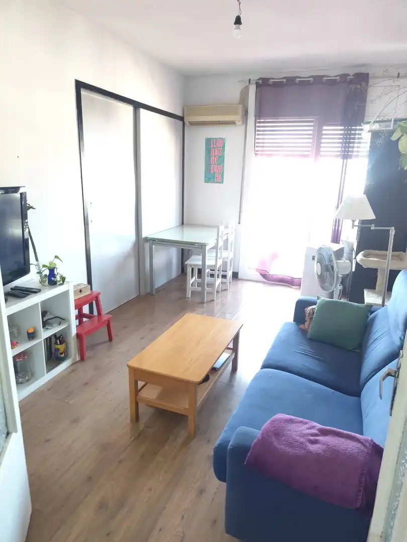 Sala d'estar de Pis en venda en Barcelona amb Terrassa i Moblat