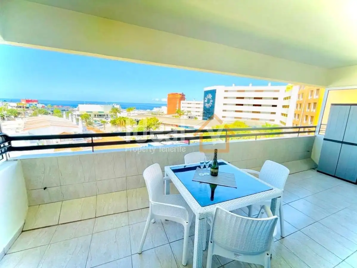 Appartement compact avec piscine à vendre à Costa Adeje