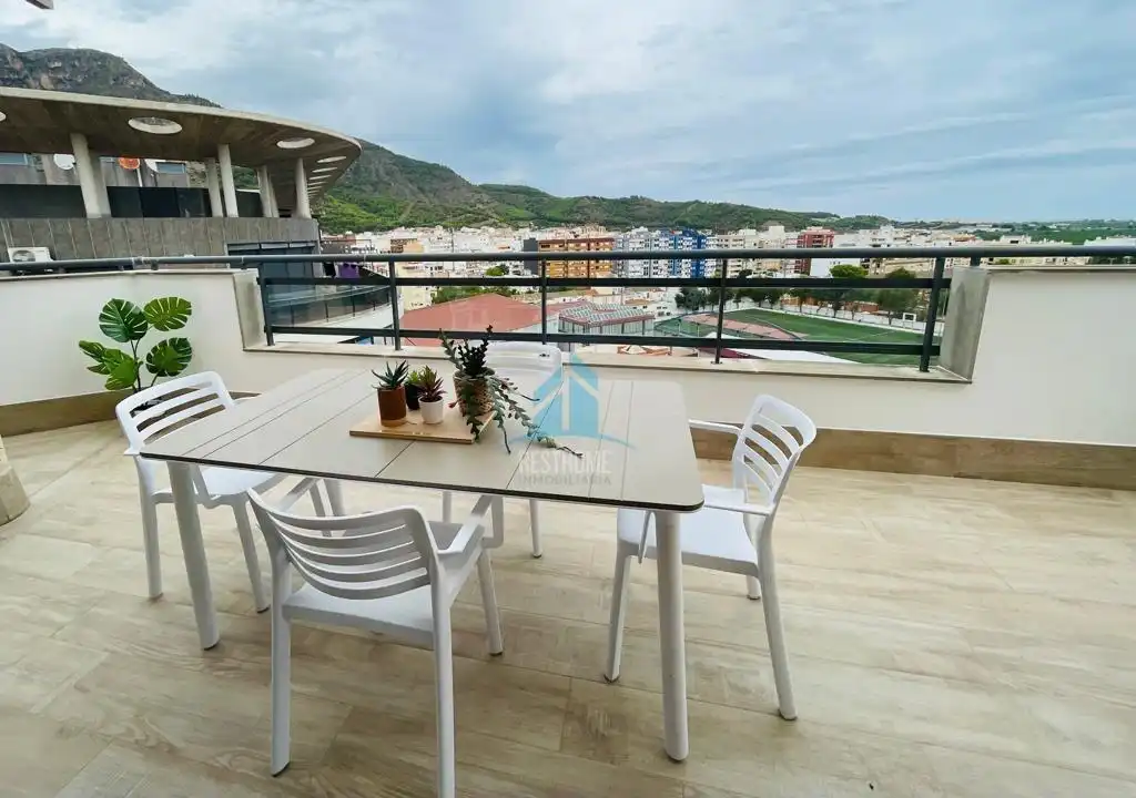 Ático con ascensor en venta en Tavernes de la Valldigna