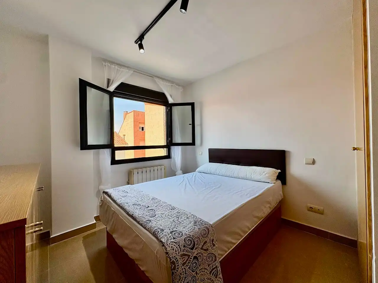 Habitación de Piso de alquiler en El Álamo con Calefacción, Amueblado y Horno