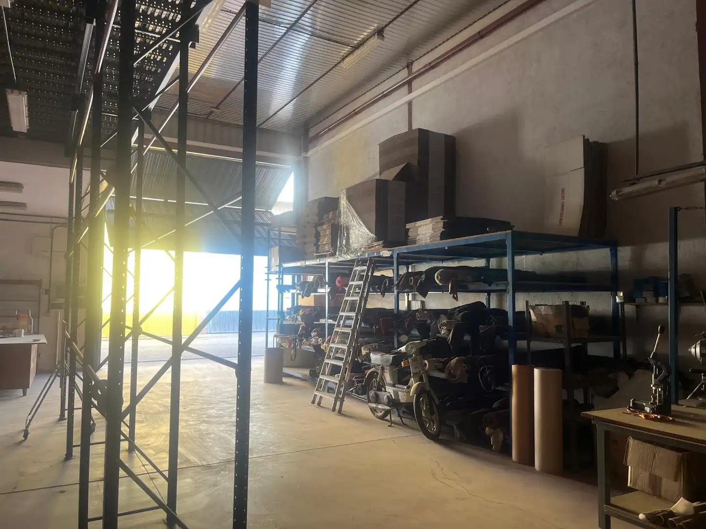 Nau industrial de lloguer a Calle Chilluévar, imagen 17