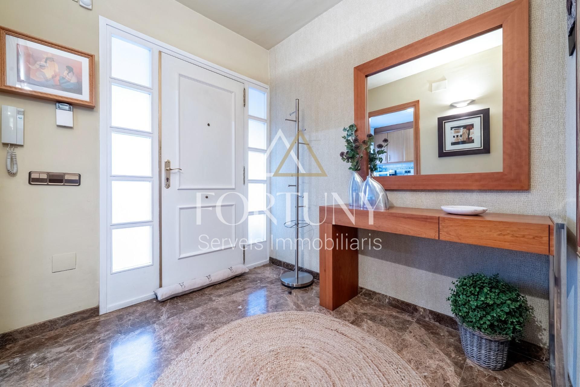 Einfamilien-Reihenhaus zum Verkauf in Reus mit Klimaanlage, Terrasse und Abstellraum