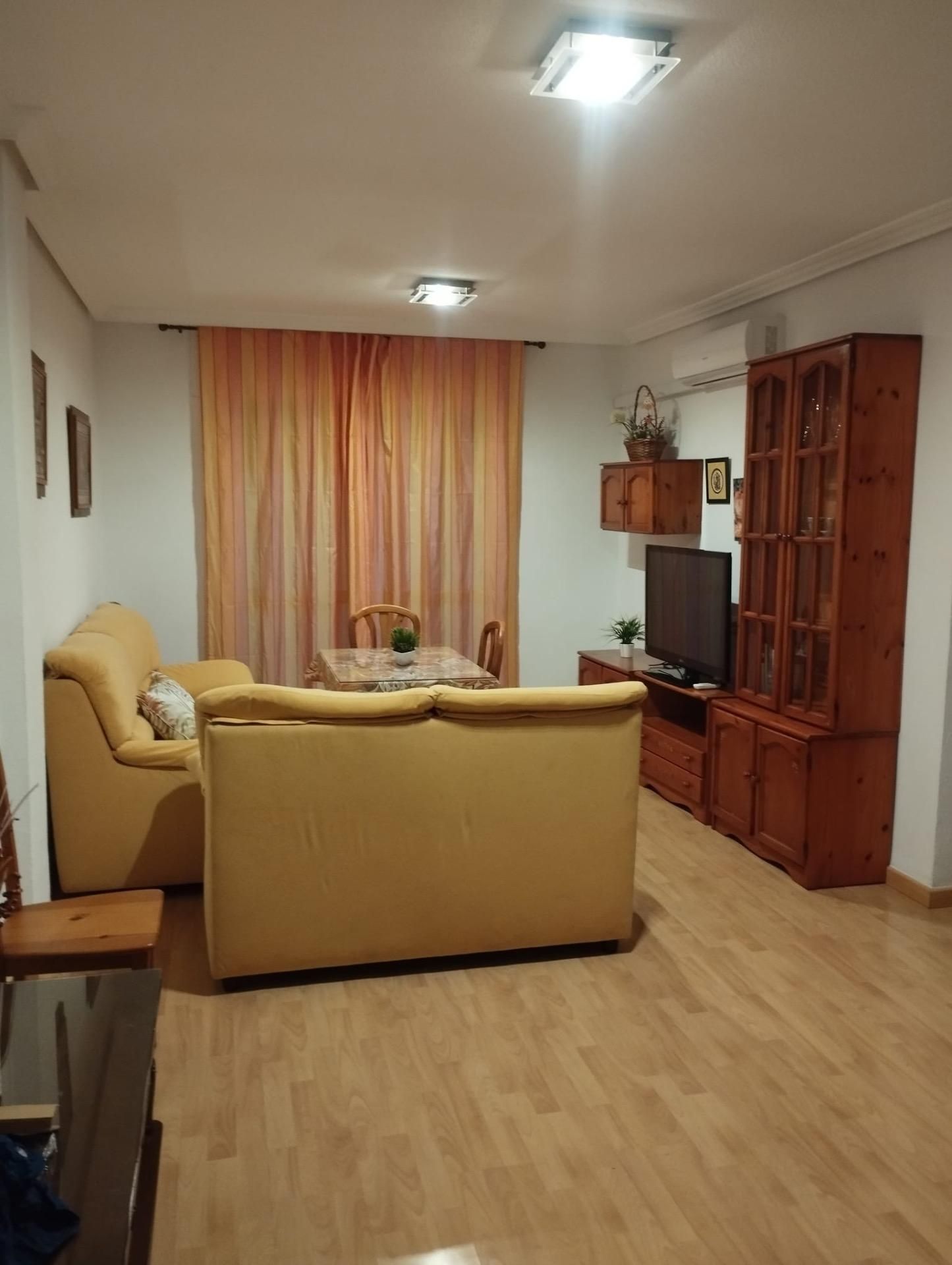Living room of Flat to rent in  Córdoba Capital  with Air Conditioner, Parquet flooring and Terrace