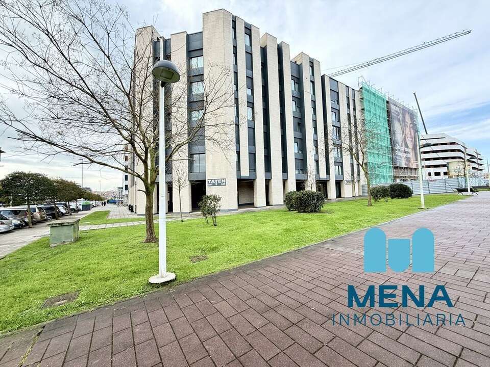 Vista exterior de Pis en venda en Santander amb Calefacció i Traster