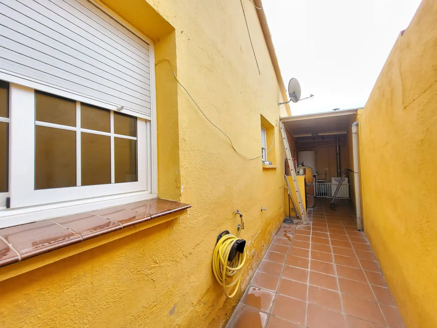 Vista exterior de Casa o chalet en venta en Esparreguera con Aire acondicionado, Calefacción y Jardín privado
