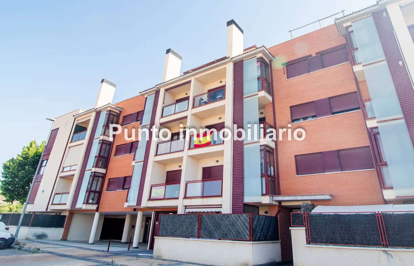 Exterior view of Flat for sale in Arroyo de la Encomienda  with Heating, Parquet flooring and Storage room