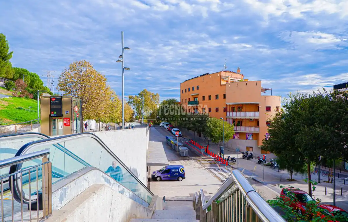 Vista exterior de Local en venta en Barcelona
