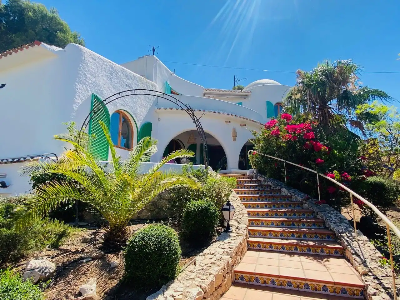 Vista exterior de Casa o xalet en venda en Altea amb Calefacció, Jardí privat i Terrassa