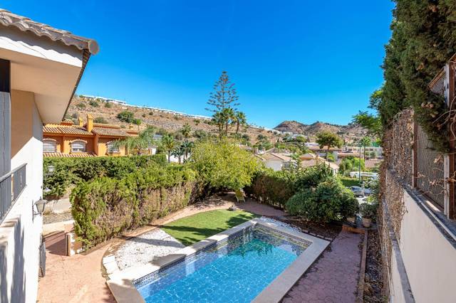 Casa-chalet en Venta en Mayorazgo