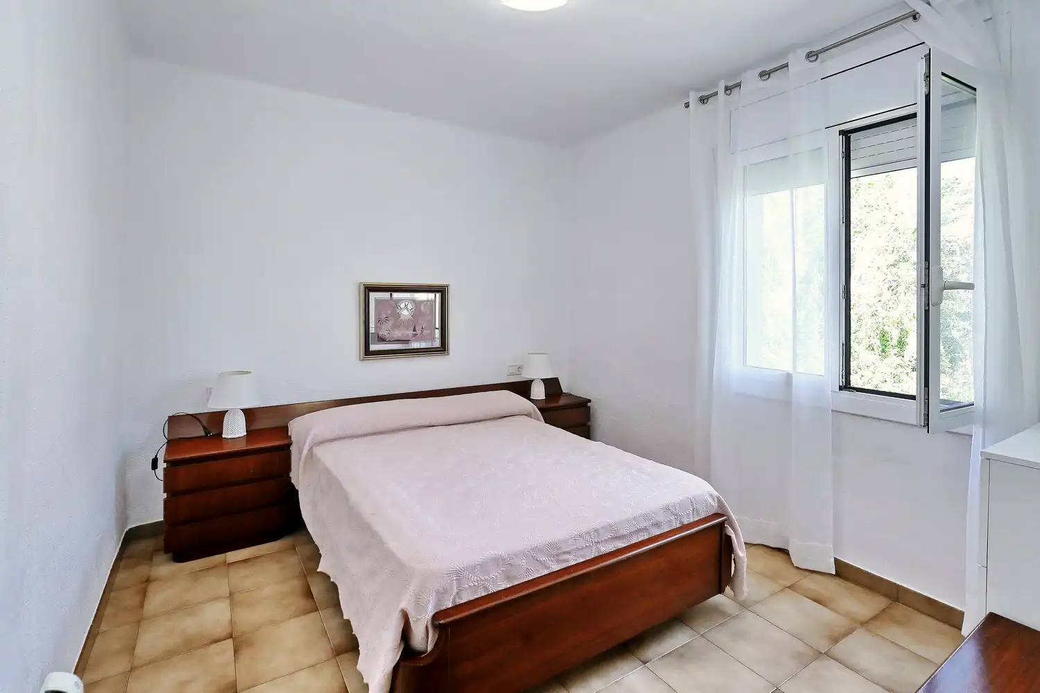 Bedroom of Flat for sale in Sabadell