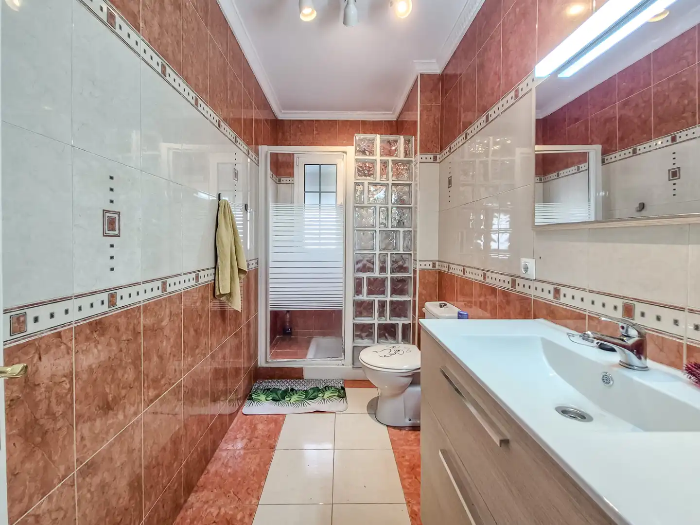 Baño de Casa adosada en venta en Las Palmas de Gran Canaria con Terraza, Trastero y Amueblado