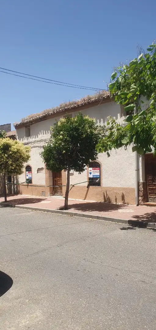 Vista exterior de Casa o xalet en venda en El Casar de Escalona amb Calefacció i Jardí privat